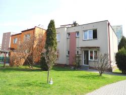 Prodej rodinného domu 2x 2+1 Praha 10